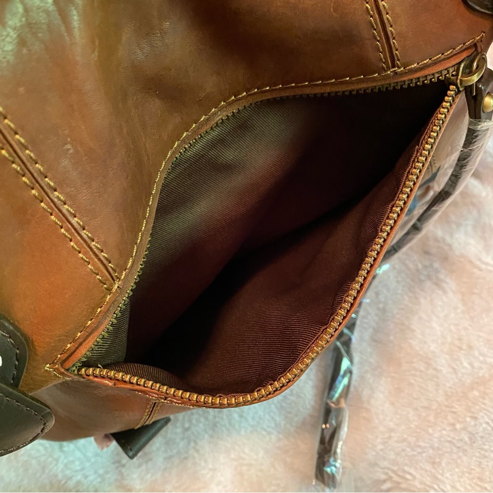 Lucky Brand Buckman Tote in Cognac with zipper close and zip pockets NWT - Picture 10 of 16